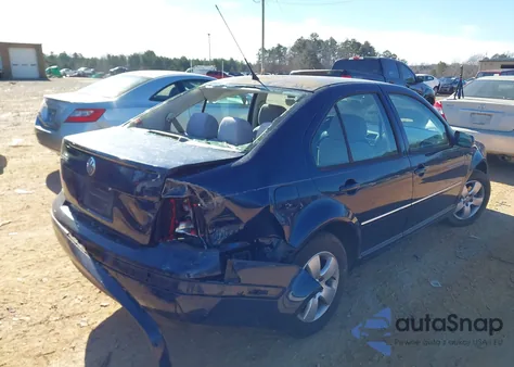 2004 Volkswagen Jetta Gls 2.0L from USA, damaged, VIN 3VWSK69M64M073062